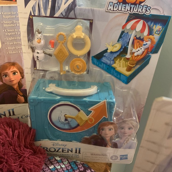 NWT Frozen 2 bundle 8 pc. Anna and Elsa doll set - Picture 8 of 14